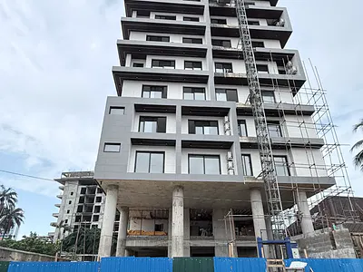 Luxury 5 Bedroom Maisonette with Swimming Pool