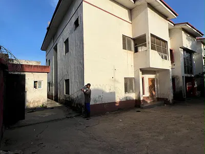 4 Units of 3 Bedroom Flats 2 Units of 2 Bedroom Guest Chalet