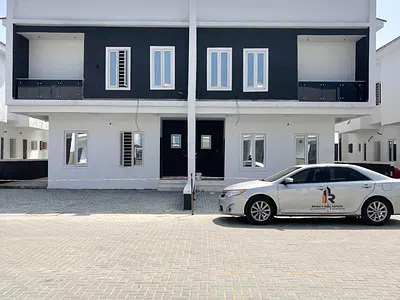 4 Bedroom Duplex