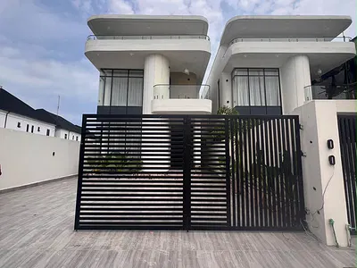 Fully Deatched Duplex with Swimming Pool, and BQ