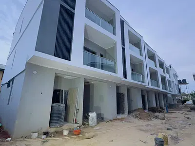 Luxuriously Built 4 Bedroom Terrace Duplex with BQ