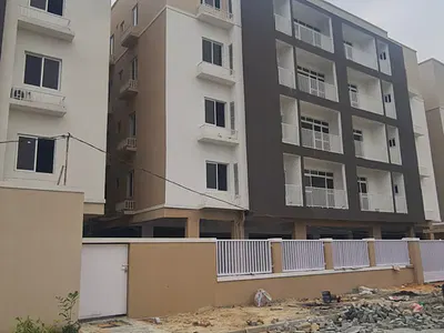 Brand New and Fully Serviced 2 Bedroom Flat with Excellent Facilities