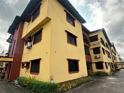 Massive 4 Bed Apartment Available