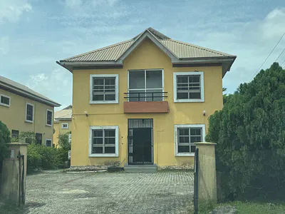 4 Bedrooom Fully Detached House with BQ