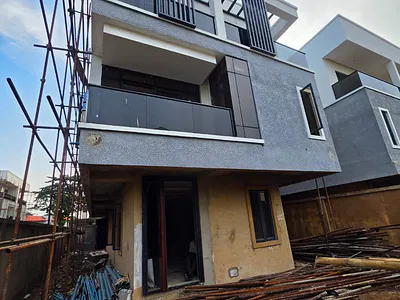 Luxury 6 Bedroom Detached Duplex