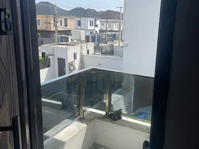 A Nice and Spacious 2 Bedrooms Apartment (Upstair)