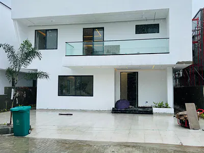 4 Bedroom Detached Duplex with Swimming Pool & Two Room BQ, 35kva Sola