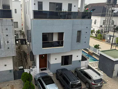 A Super Luxury Contemporary 5-Bedroom Detached Duplex with Cinema