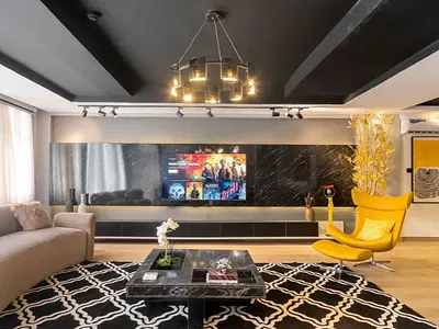 Stunning 3-Bedroom Waterfront Apartment
