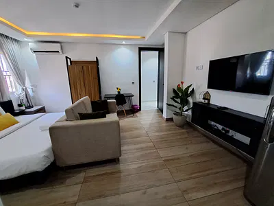 Tastefully Furnished & Spacious Self Contained (Studio) Apartment