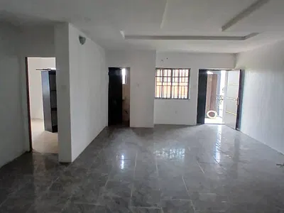 Clean and Very Spacious 2 Bedroom Apartment All Rooms En-Suite