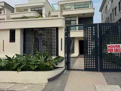 Contemporary 5 Bedroom Detached Duplex with Pool, Cinema & BQ