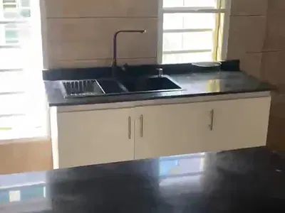 A Lovely Spacious 3 Bedrooms Flat