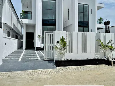 Modern 4 Bedroom Detached Duplex