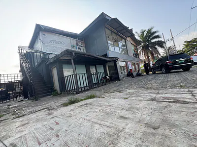 A Large 5 Bedroom Detached Duplex with 4 BQ Sitting on 1000SQM Land