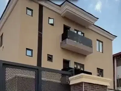 3 Bedroom Flat.