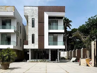 Newly Built 4 Bedroom Fully Detached Duplex with Fitted Kitchen, Pool