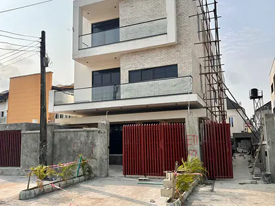 Luxury 5 Bedroom Detached Duplex with Excellent Finishing