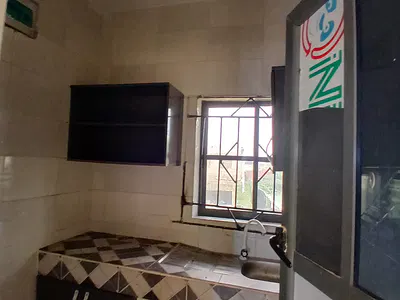 Nice and Spacious 1 Bedroom Apartment Upstairs