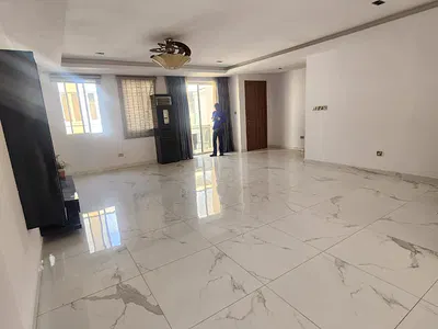 Relatively New 3bedrooms Apartment with a BQ