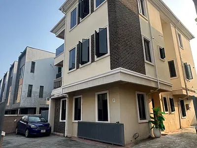 5 Bedroom Detached Duplex