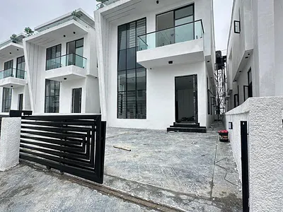 Fully Detached Duplex with Led Lights