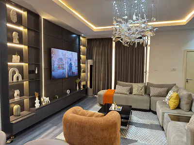 2 Bedrooms House
