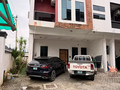 Well Maintained Spacious 3 Bedroom Duplex with BQ