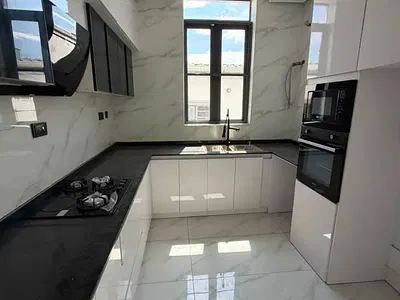 Lovely Brand New 1 Bedroom Tastefully Built