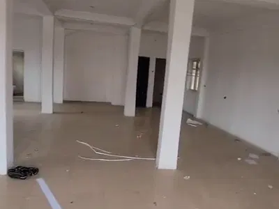 Mini Hall