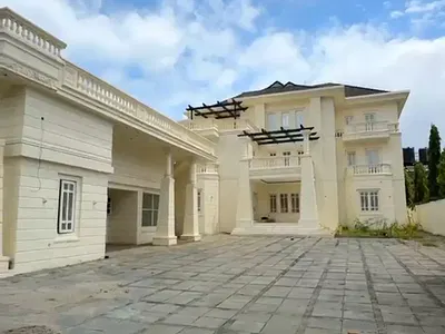 7 Bedrooms Mansion with Penthouse + BQ + Swimming Pool