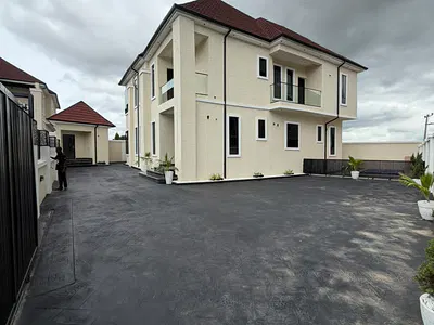 A New 4-Bedroom Detached Duplex + 1BQ