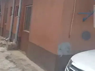 _solidly & Well-Built 8 No's of 2-Bedrooms Flats on 670SQM Plot._