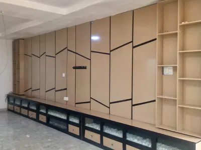 Spacious 2 Bedroom Flat, Upstairs, Closer to the Gate