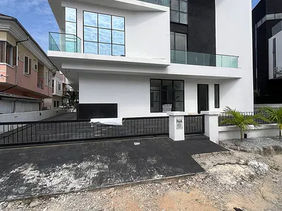 Brand New 5 Bedroom Detached Duplex