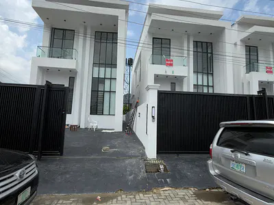 4 Bedroom Detached Duplex with Excellent Facilities