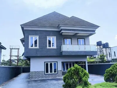 Fully Detached 4 Bedroom Duplex and a BQ