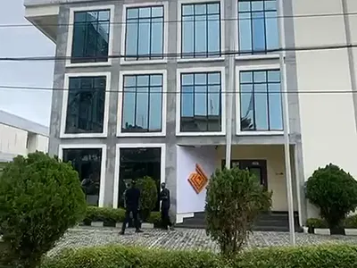 Purpose Built Ommercial Building on 1558M2 Land
