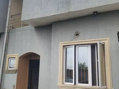 4 Bedrooms Terrace Duplex