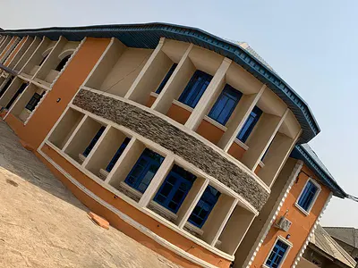 Block of 7unit 1bedroom Flat, 1unit 2bedroom, 1unit 3bedroom on 892SQM