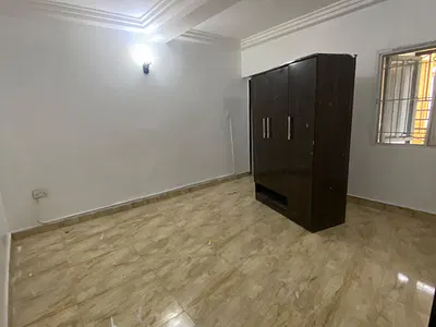 Renovated 2 Bedrooms Apartment