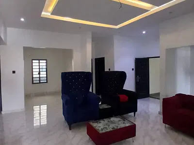 Spacious 2 Bedroom Upstairs in a Serene Environment