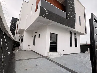 Posh 5 Bedroom Fully Detached Duplex with BQ in Elite Estate