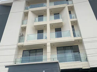 Beautiful 3 Bedroom Apartment with BQ