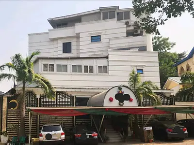 27 Rooms Functional Hotel