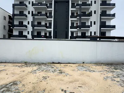Aesthetically Pleasing 2 Bedroom Apartment with Pool