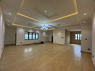 A Luxury 5 Bedroom Penthouse with Lot of Balconies