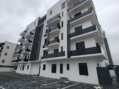 Luxury 2 Bedroom Apartment + Elevator, Gym, Pool