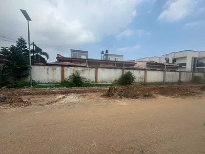 A Corner Peice Land with Demolishable Structure
