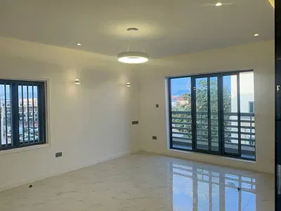 4 Bed Luxury and Massive Duplex by Cash and Carry